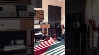 Acoustic Energy AE500 and Opera Consonance Reference 5.5