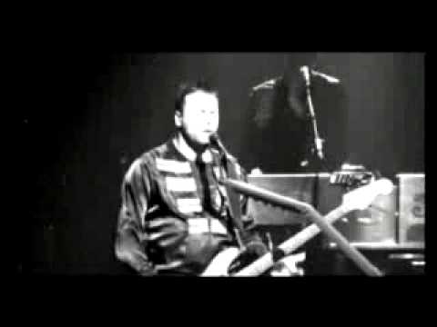Muse - Supermassive Black Hole - KROQ AAC 2009 [Webcast]