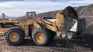 Caterpillar 992B Wheel Loader Loading Coal On Trucks - Melidis SA