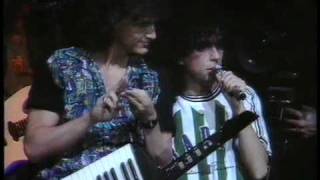 Magnus Uggla - Centrumhets LIVE 1989 chords