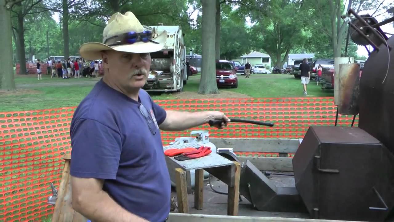 23. Texas barbecue a turkey drumstick Turkey Festival 2011, Tremont