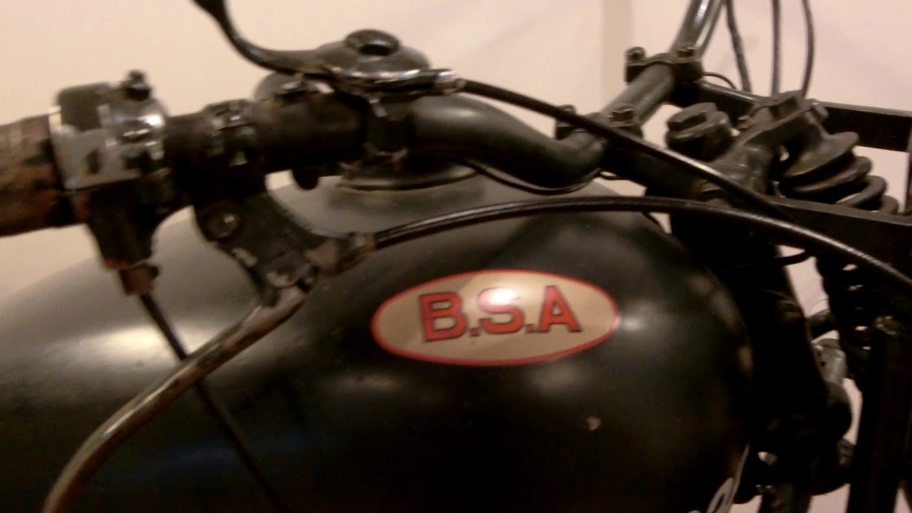 BSA WM20 Dispatch Rider Motorcycle Royal Corps of Signals 1941 - YouTube