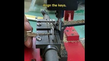 How to make medeco key on manual vertical key cutting machine?