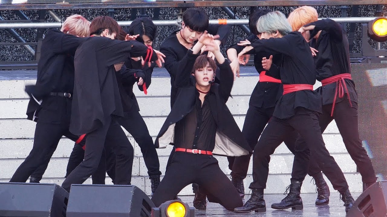 느와르 NOIR 윤성 YoonSung : 둠둠 DOOM DOOM : 직캠 Fancam : 카프콘 190825