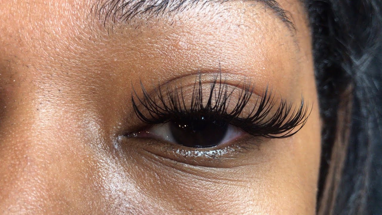 DIY EYELASH EXTENSIONS!! - YouTube