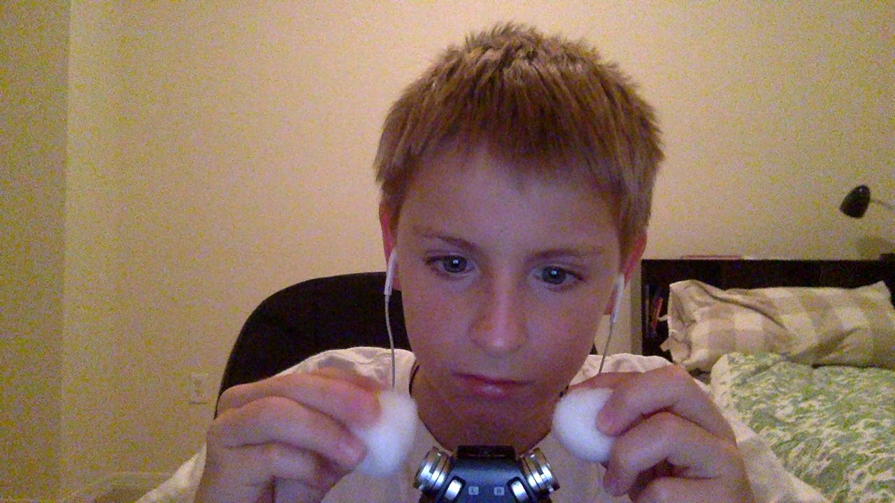 АСМР чистим ваши ушки | ASMR cleaning your ears