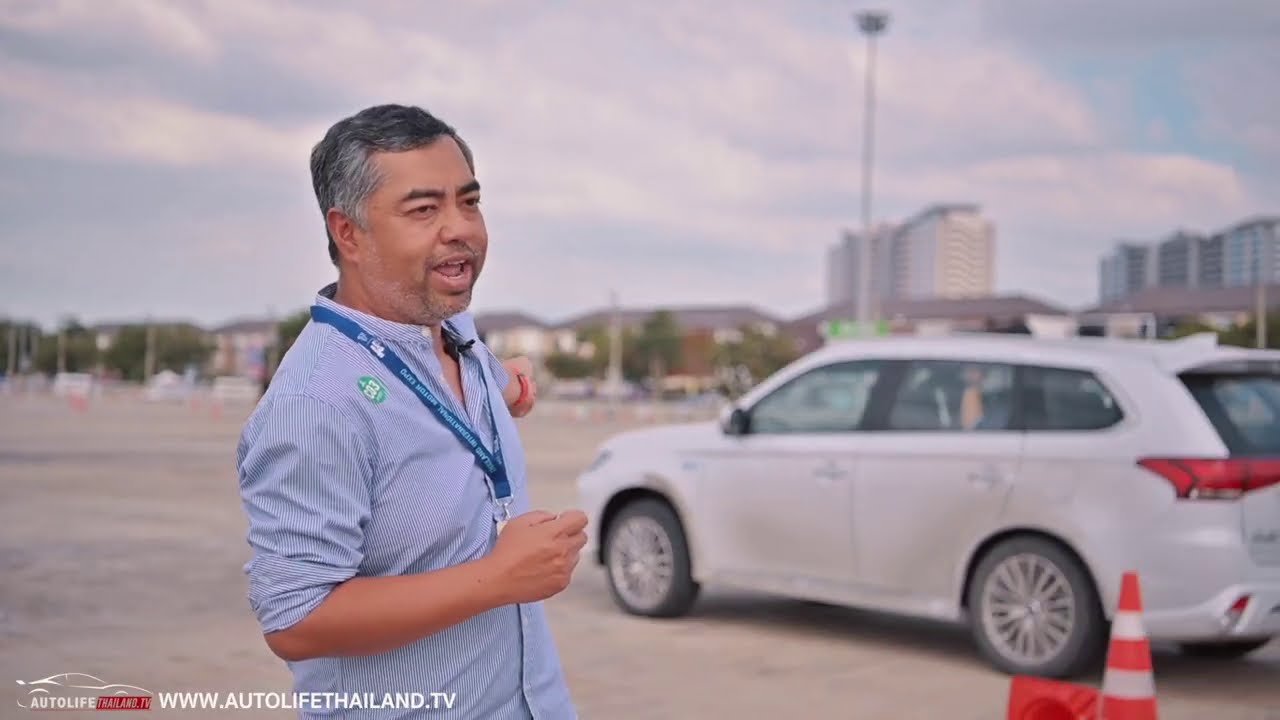 ลองขับ MitsubishiOutlanderPHEV ออกตัวตีนต้นไม่แจ่ม แต่ระบบขับเคลื่อน 4 ล้อ อย่างเทพ เหนือสุดในclass