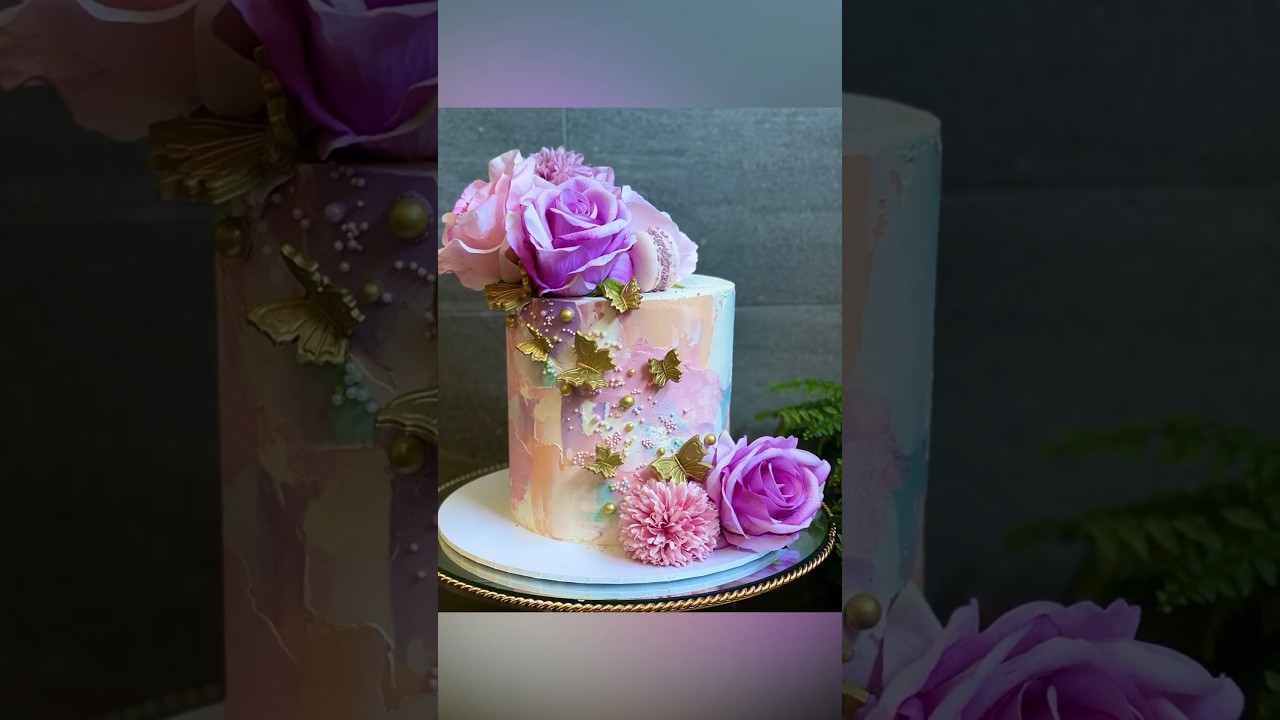 THIS IS THE ONLY BUTTERFLY CAKE I’VE EVER MADE!? 😲 I think I need to change that🦋