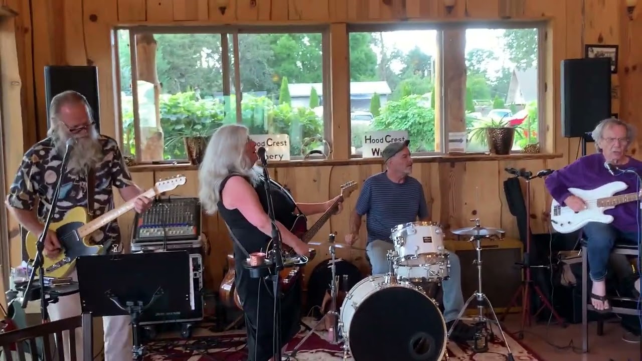 Tess Barr Live at Hood Crest Winery