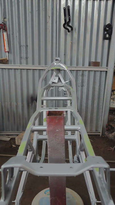 Restorasi frame Suzuki RGR 92