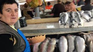 Рыбный рынок Батуми. Все под рукой.