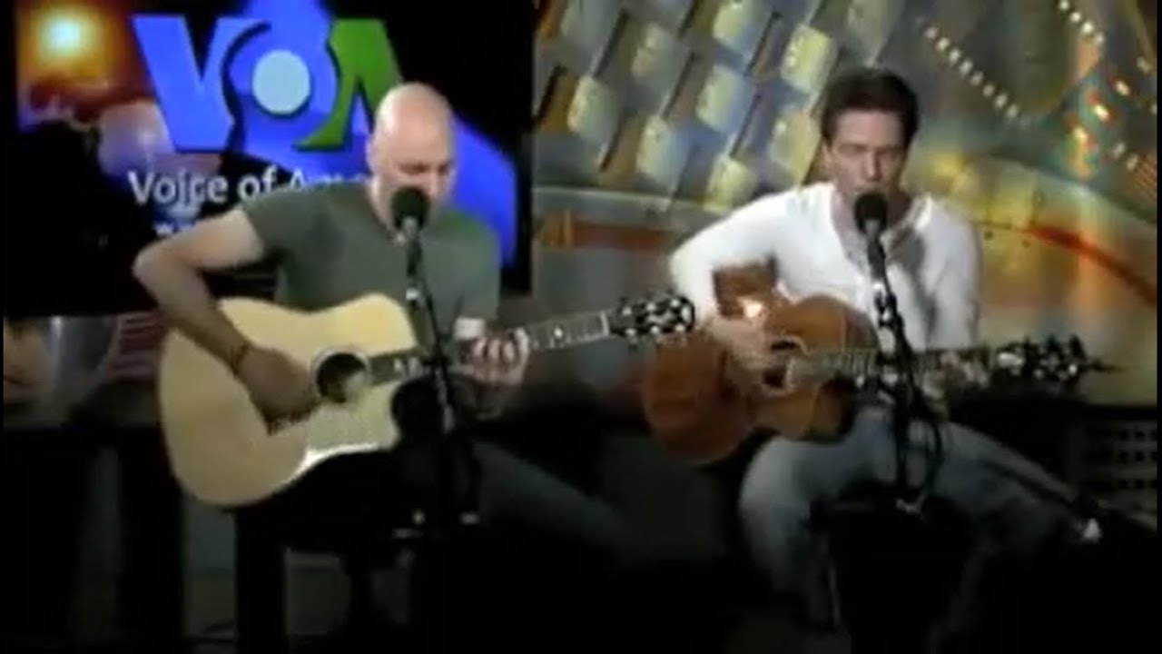 Richard Marx & Matt Scannell - "Right Here Waiting" (Acoustic Live) adlı videoyu YouTube'da izle Richard Marx & Matt Scannell - "Right Here Waiting" (Acoustic Live) adlı videoyu YouTube'da izle