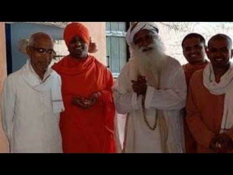 Sadhguru and Sri Siddeshwar Swamiji