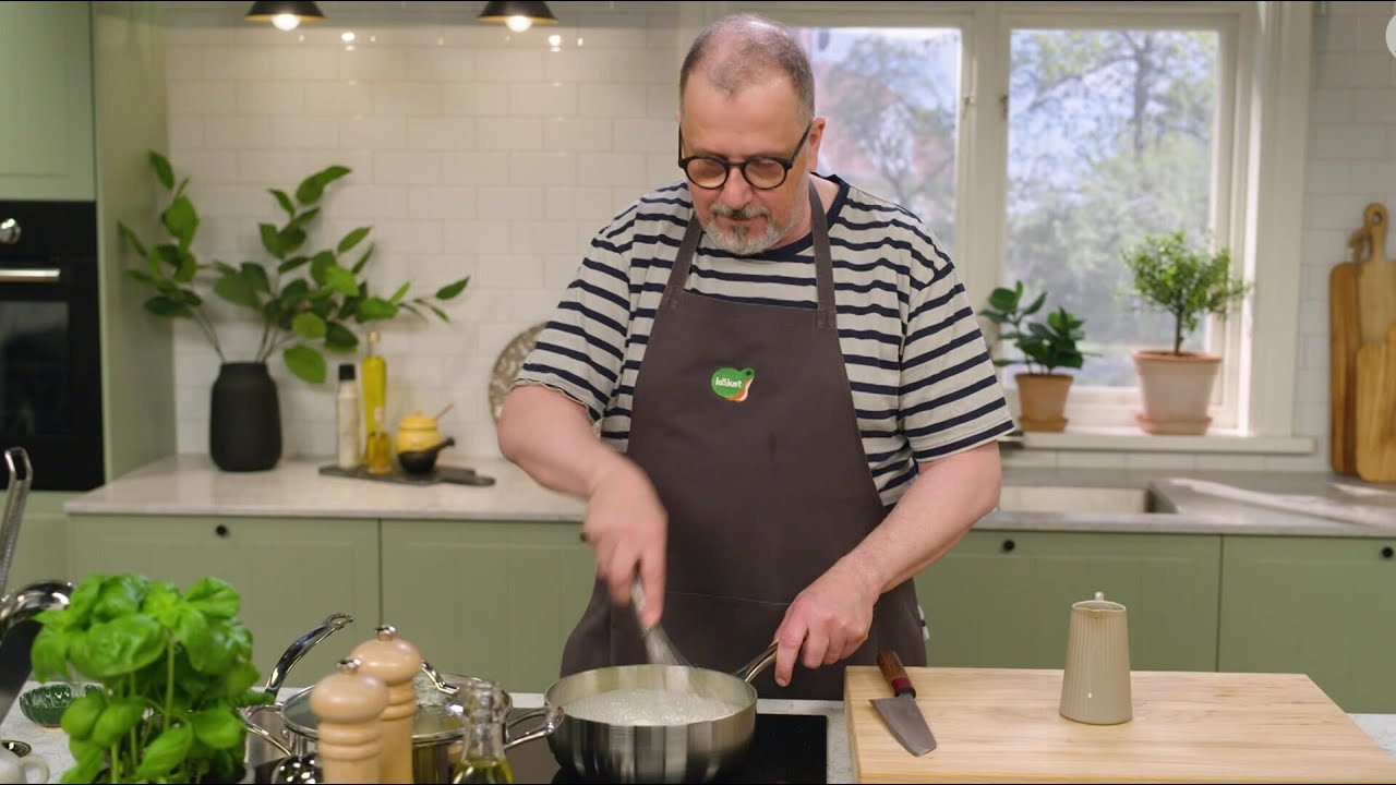 Kokt torsk med äggsås och persilja - Köket