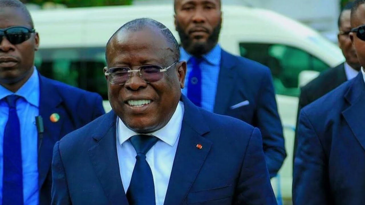 Urgent  Bacongo avoue enfin dtre lauteur de la suppression de la commune du Plateau