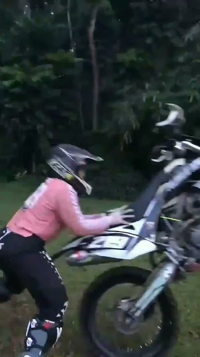 CEWEK STANDING #shortvideo #shorts #viral #trailer #viralshorts #trailnusantara #motocross