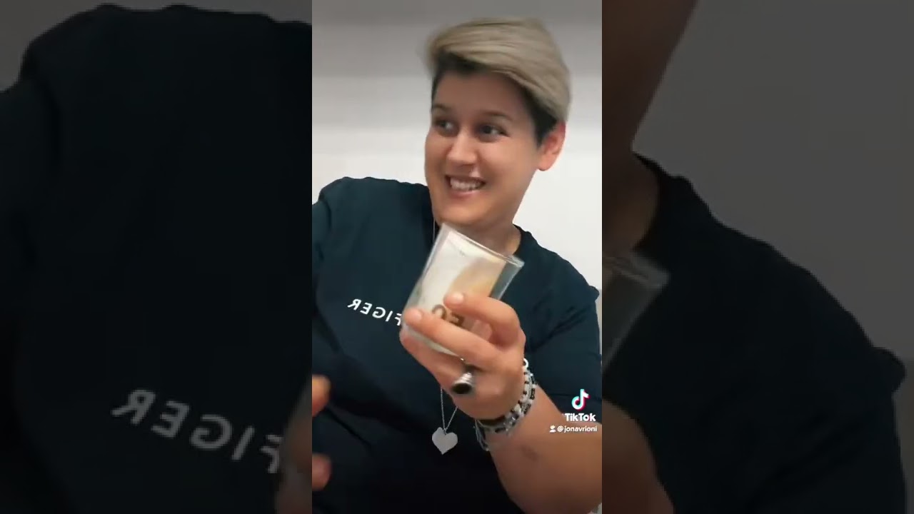 KUR TVJEN MIKU VIZIT PER SHPIN E RE 😂🤝