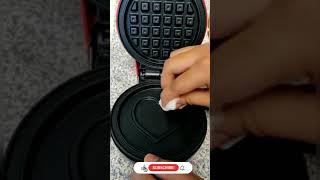 Make Easy Heart Shaped Pancake with Bella Mini Waffle Maker 