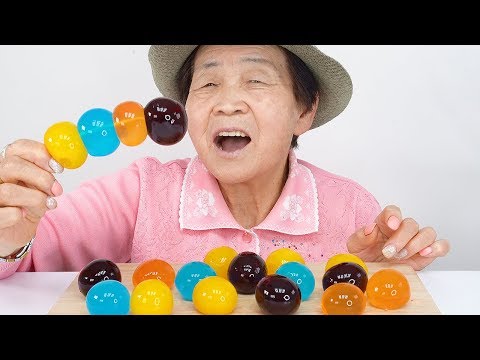 <strong>Kyoho</strong> jelly Mukbangㅣ영원씨의 쿄호젤리 먹방ㅣキョホゼリ 食べる