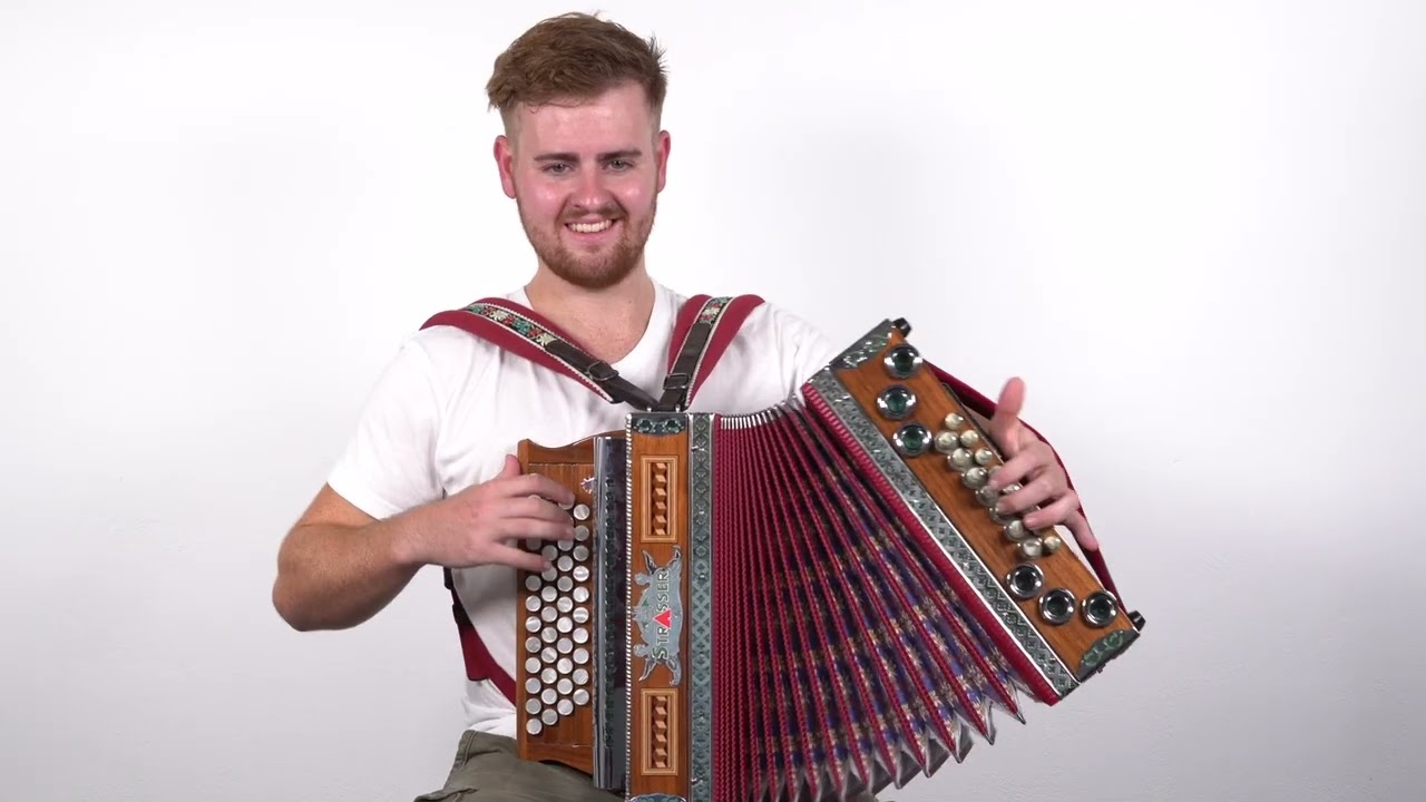 5 Meister-Stücke im Quetschn-Studio 🪗 - Raphael Trieb