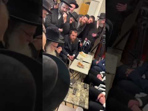 ד טבת תשפ ג ראש הישיבה הגר ש אלתר בניחום אבלים אצל משפחת מקורבו איש החסד הרב ר יענקל מנדלסון ז ל 