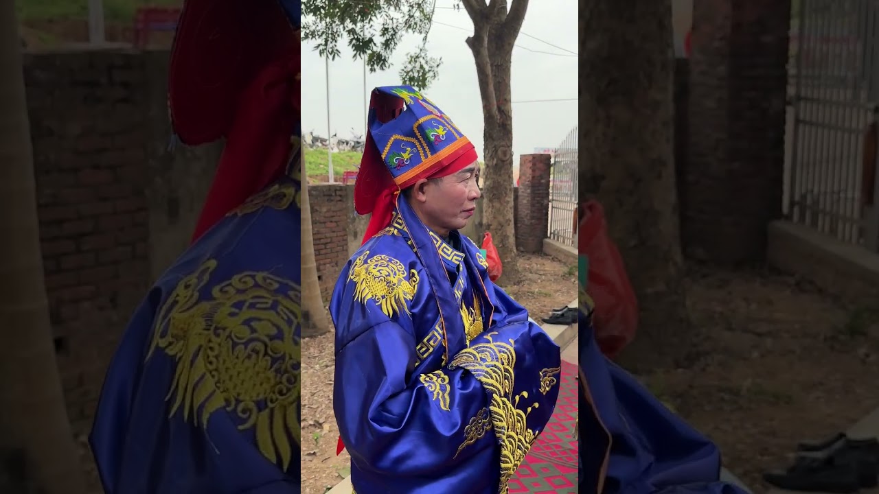 hội đình làng thôn bình tân , xã bắc lũng , tỉnh bắc ninh.