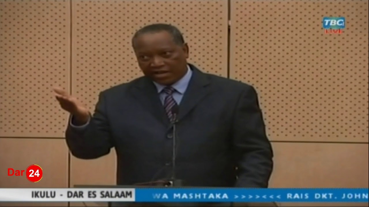 Waziri Kabudi awafunda kwa hisia kali Majaji baada ya kuapishwa na Rais Magufuli