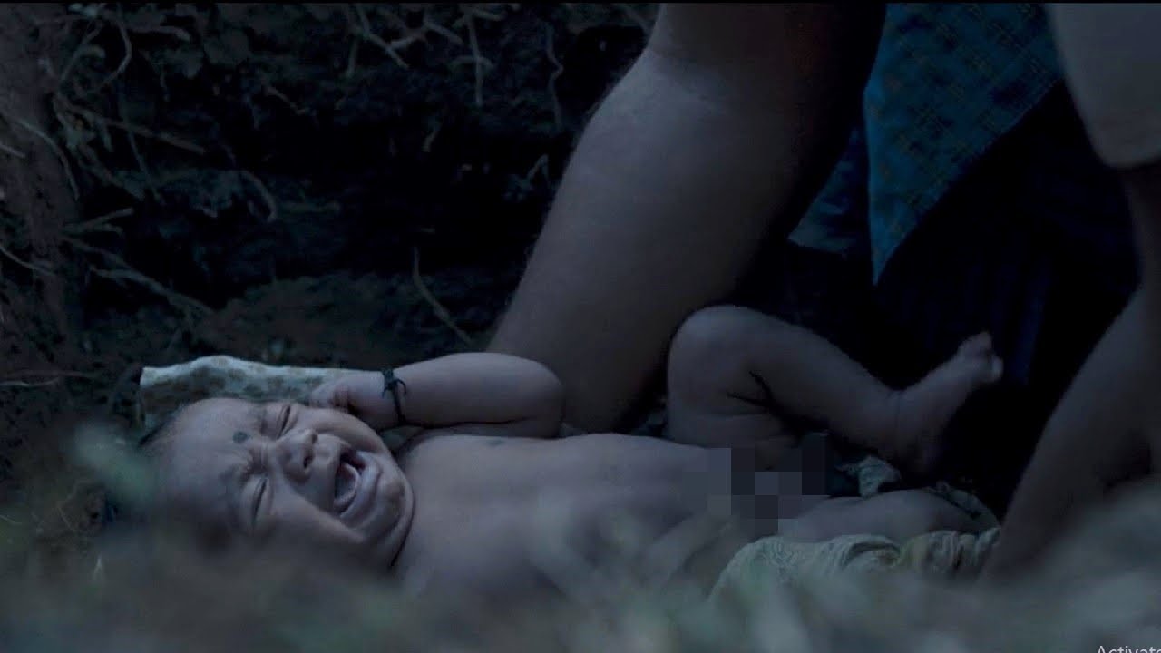 ابوه حاول يقتله وهو صغير ومكنش يعرف انه هيحقق المستحيل ويغير حياه ناس ملهاش عدد #ملخص_فيلم