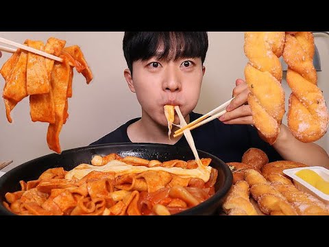 응급실떡볶이 중상맛 찹쌀꽈배기 먹방ㆍSpicy  Stir-fried Rice Cake(Tteokbokki) <strong>Twisted</strong> Bread Stick <strong>MUKBANG</strong>