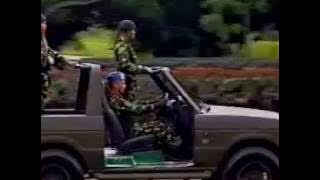 RYAMIZARD RYACUDU PERIKSA 12000 PASUKAN TNI AD DIDAMPINGI BIBIT WALUYO (UPACARA JUANG KARTIKA 2003)