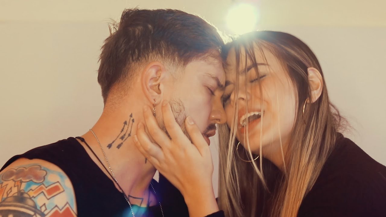 Mamichula (COVER) - CHACHO H Ft. Mariana Jara - YouTube