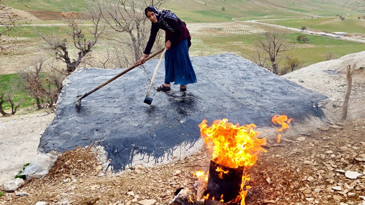 Tarring A story of Somia's creativity and effort in tarring the roof of the hut ...