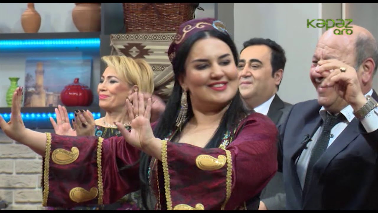 Aşıq Ulduz və qızı Sədaqət Ulduz ifasında 