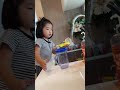 蕾蕾下個月滿3歲 ,現在會吵著要幫忙洗碗了。不要越幫越忙就好😆😆😆She always said can I help you? 35m5d September 5, 2021