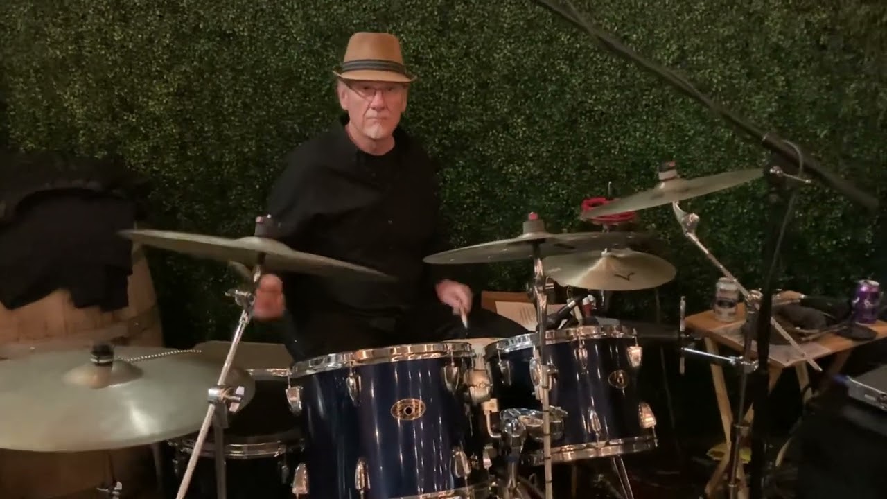 Crossroads cover by Full Circle Band at Moonraker Brewing in Auburn, Ca