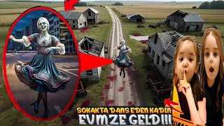 Sokakta Dans Eden Kadin Evi̇mi̇ze Geldi̇esi̇la Menesa Dans Eden Sirp Kadin Kapida