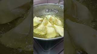 गरमा गरमा समोसा रेसिपी😋!#viral #food #cooking #trending #shortsfeed #shorts