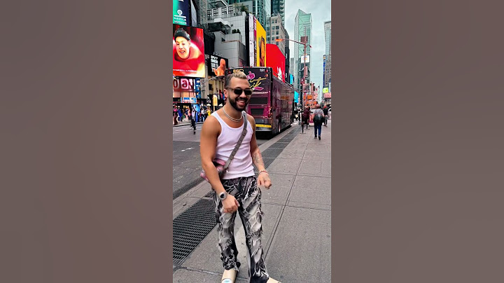 Gjesti shijon shëtitjen ne Time Square në New York pak para kthimit në Kosovë!