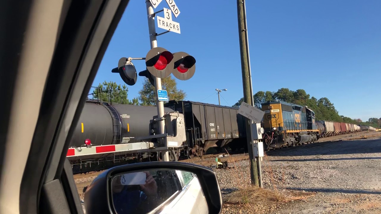 CSX train leaves but stop for a red signal 11-10-19 at 8:10 - YouTube