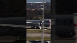 Qatar Airways 777-300 er touching down into Melbourne, operating out of Doha #777 #qatar #ymml