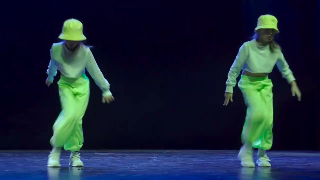 ДУЭТ: Марго & Варя ✌🏻 | Новогодний VIBE 2023 | IP DANCE PRO