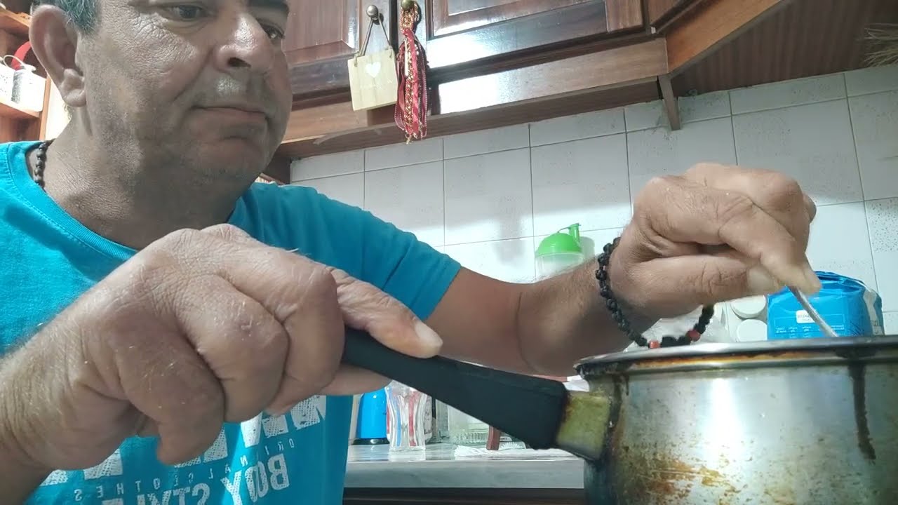 κατασκευή ζυμάρι για όλα τα ψάρια με ροκφόρ και εμενταλ