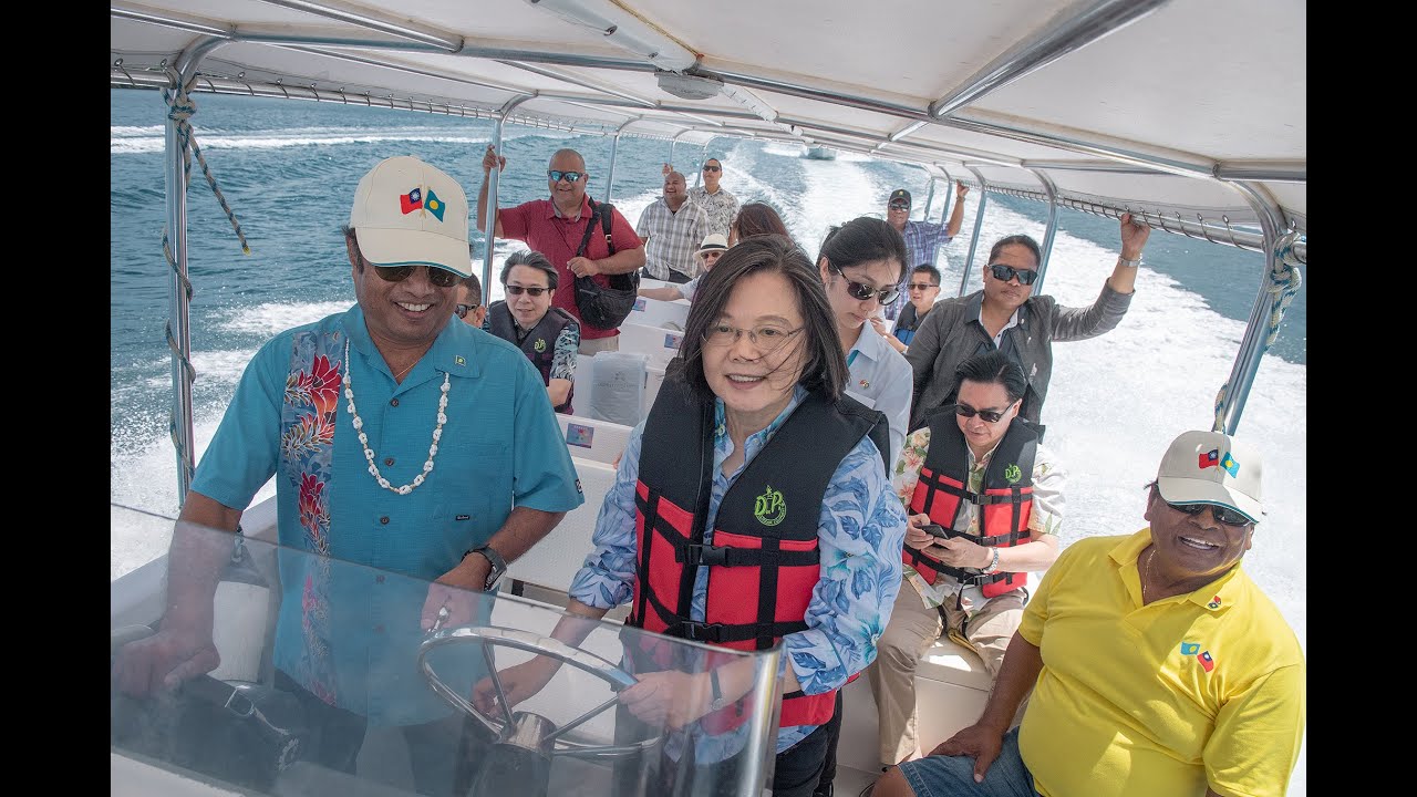 拯救血色海灣的海豚 卻成另一個終生圈養的展演聖地 帛琉海豚灣 上 窩窩 專注為動物發聲的獨立媒體