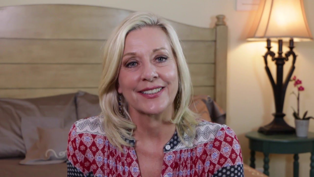 Feng Shui Bedroom Tips by Karen Rauch Carter - Vera Italian Linens