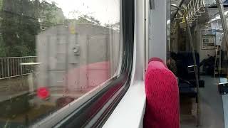 4183次蘇澳發車經由宜蘭線開往湖口的EMU825+EMU826微笑號區間車,和7528次R174單柴電頭+數節水泥斗車貨列