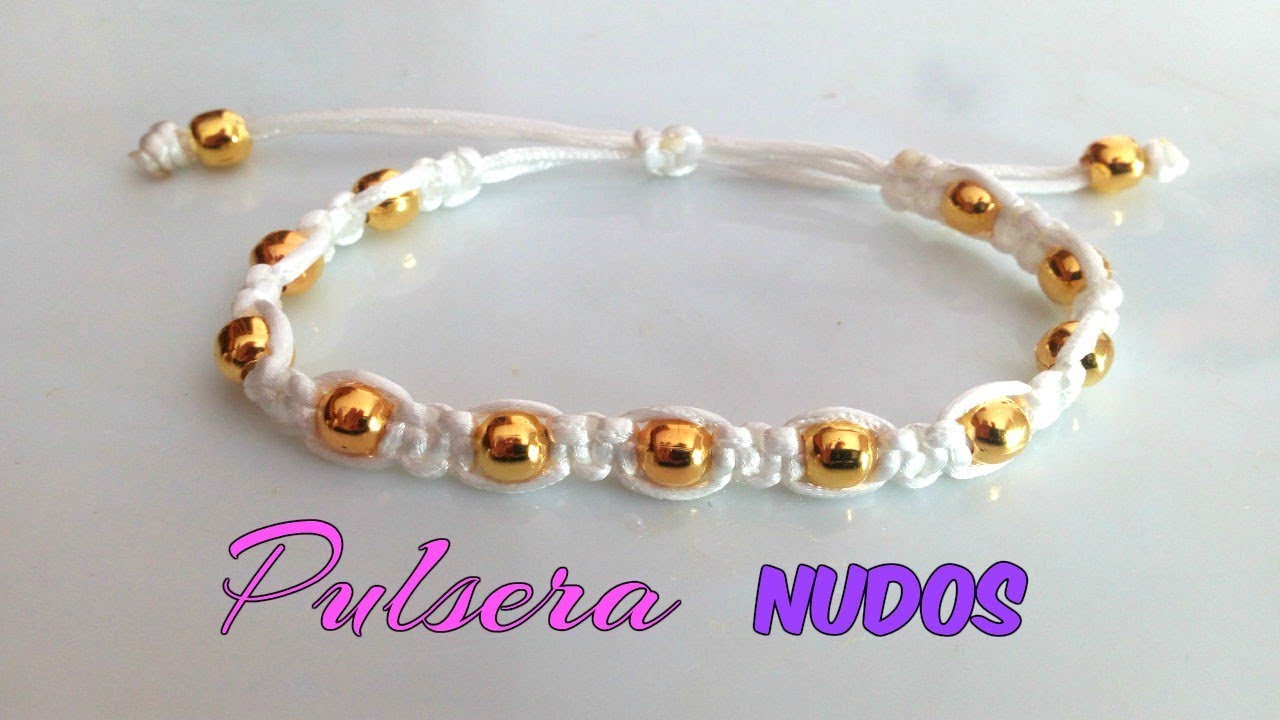 PULSERA de COLA de RATÓN con NUDOS MACRAME y BOLAS.