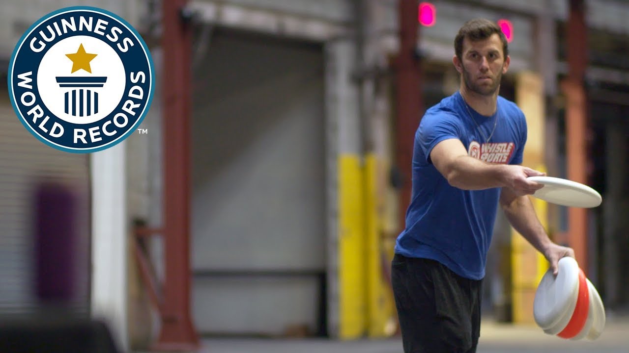 longest flying frisbee