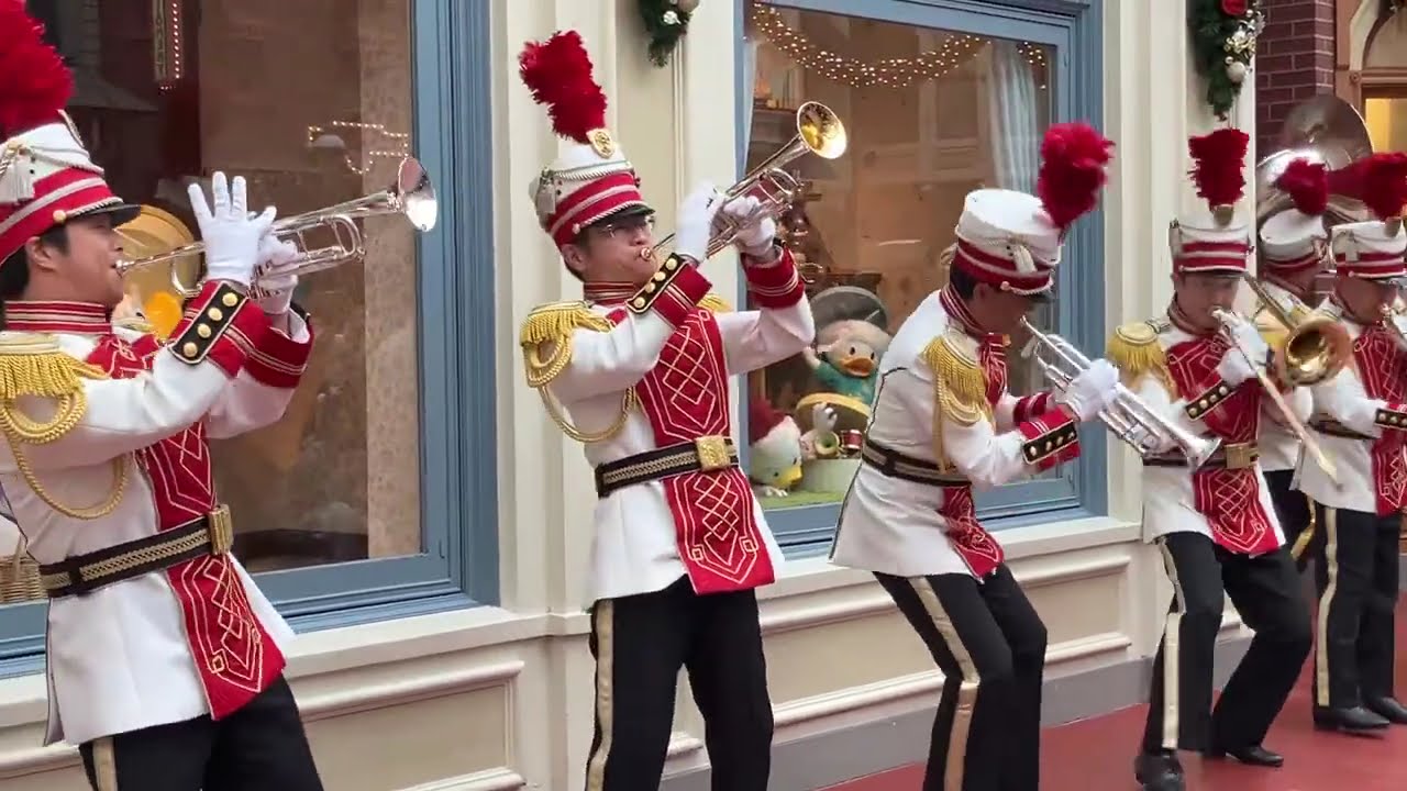 2025/11/13　TDLバンド①　※クリスマス・バージョン