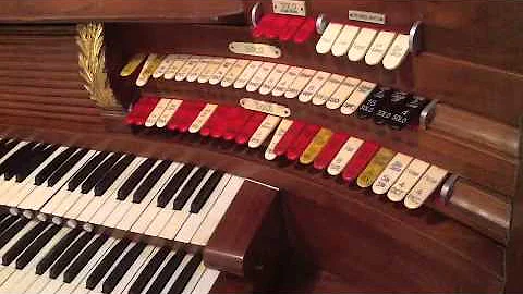 Jesse Crawford Plays "The Love Parade" on the Wurl...