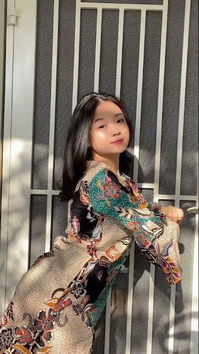 DANCE TIKTOK FYP CEWEK BAJU BATIK NIH BOS🔥#shorts